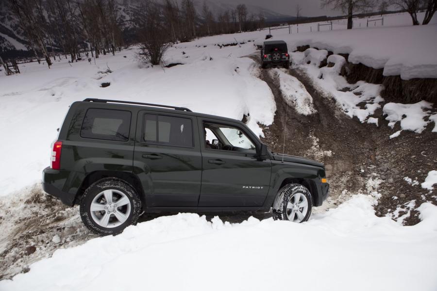  Jeep Patriot 2011 года  (фото 10 из 36)